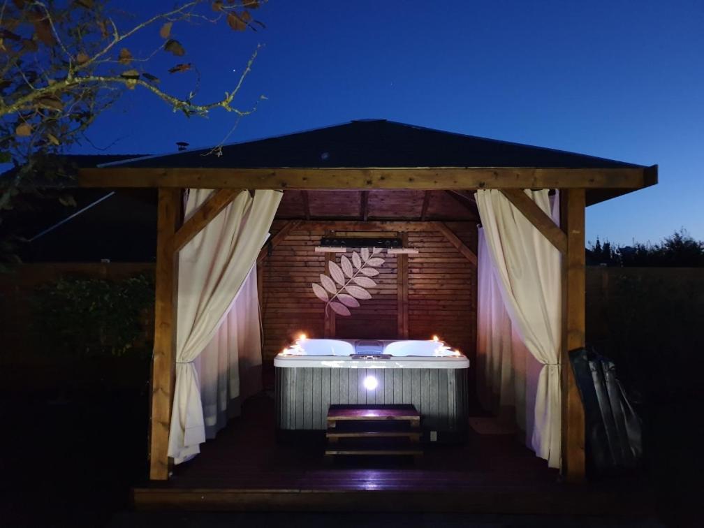 La Chaumiere Bed & Breakfast Saint-Martin-Saint-Firmin ภายนอก รูปภาพ
